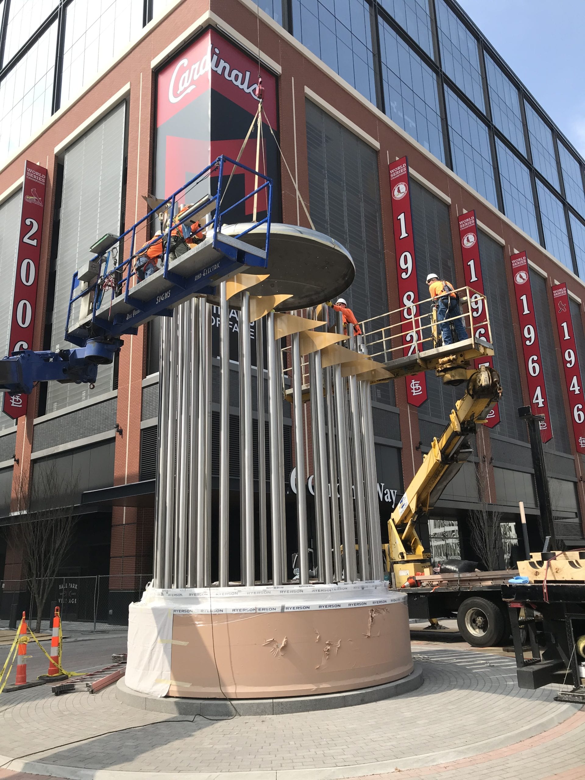 Cardinals: Giant World Series trophy in downtown St. Louis