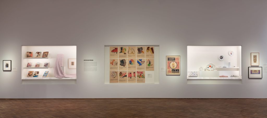 Tru® Vue UltraVue® Laminated Glass Display Cases - Art Institute of Chicago